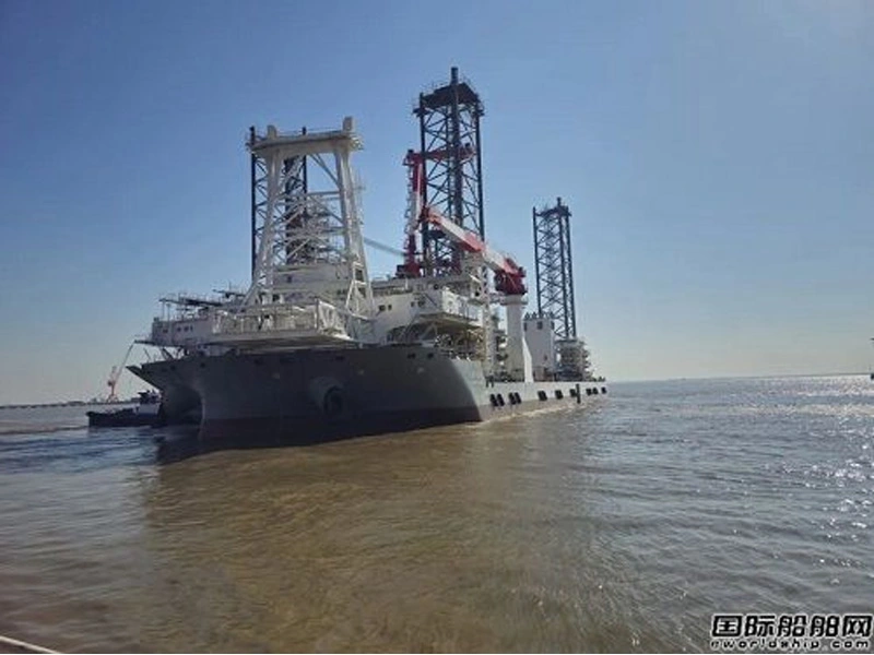 Construction of a new generation wind power installation platform ship for the China Merchants Industrial Haimen Base