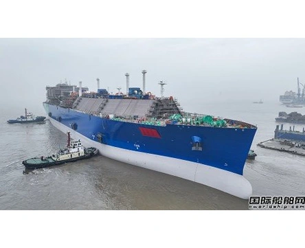 First appearance of 4 ships docked together! The construction of Shanghai East China Large LNG Ship has experienced 