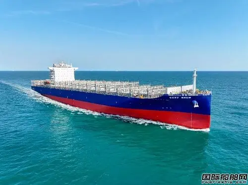 Waigaoqiao Shipbuilding Delivers the First 7000TEU Container Ship for RCL Construction